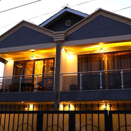 Entebbe Stay Apart-Hotel Exterior foto